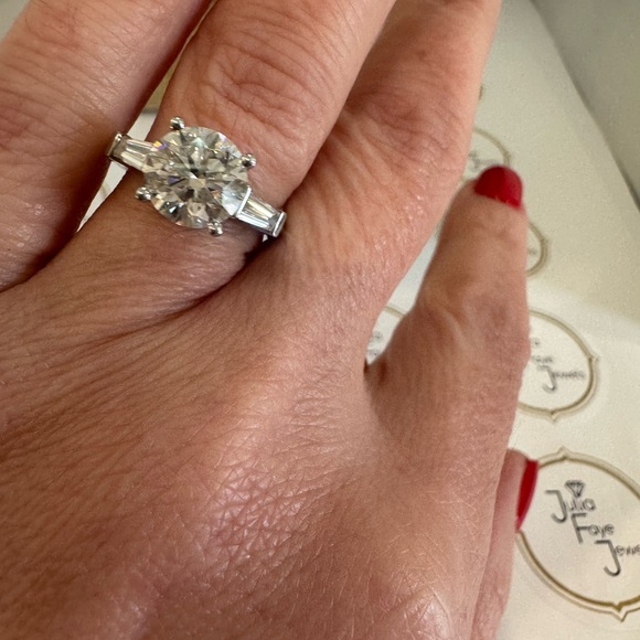 2.55ct G, VS2 Ideal Cut Tapered Baguette Engagement Ring - Picture 9 of 11